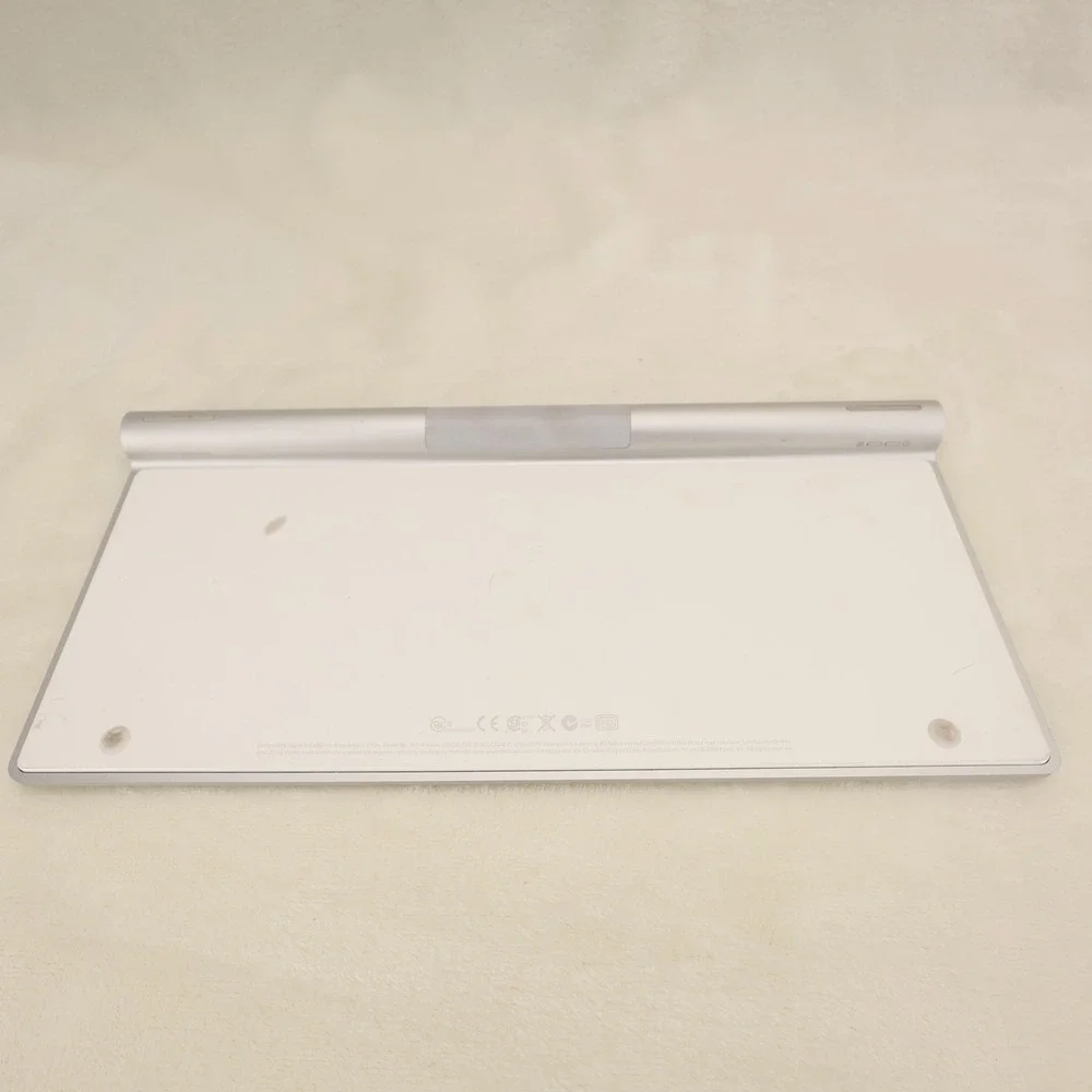 Apple A1314 Wireless Bluetooth Keyboard Silver Aluminum MC184LL/B